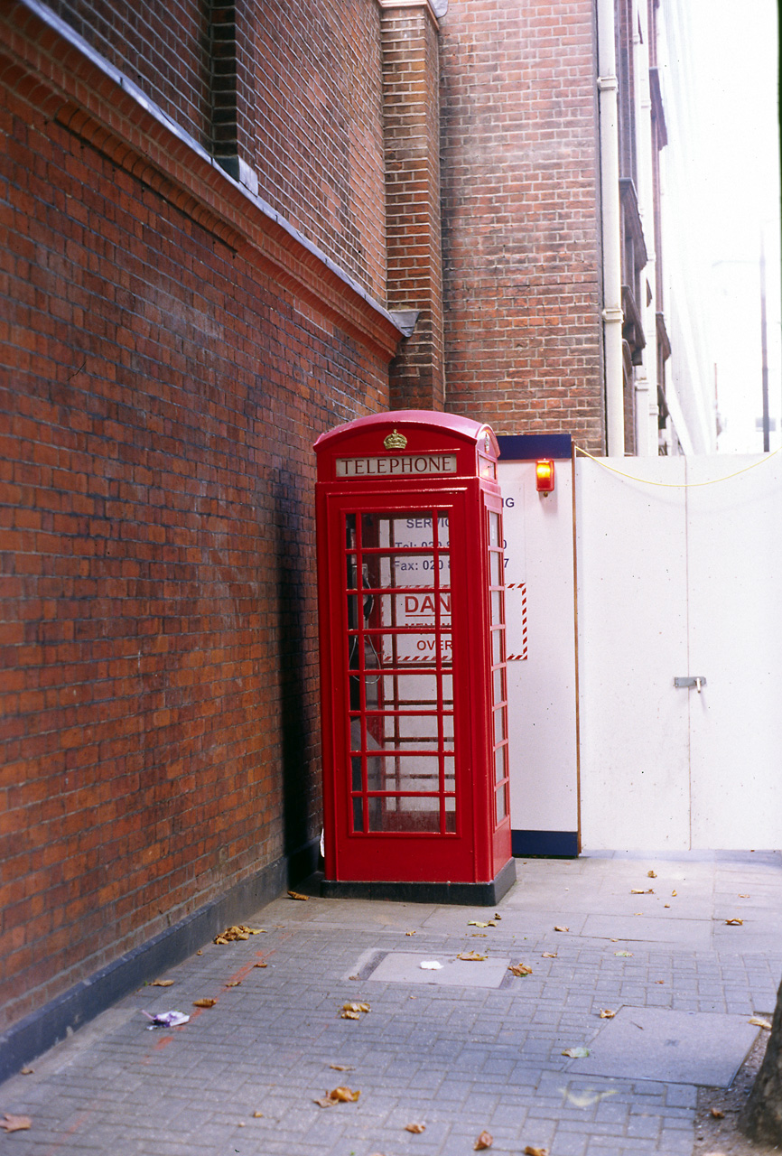 05-08-03, 034, Telephone Booth in London, UK