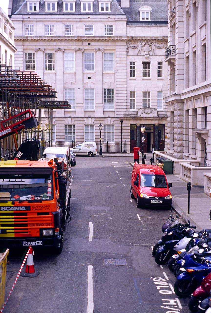 05-08-04, 049, Streets in London, UK