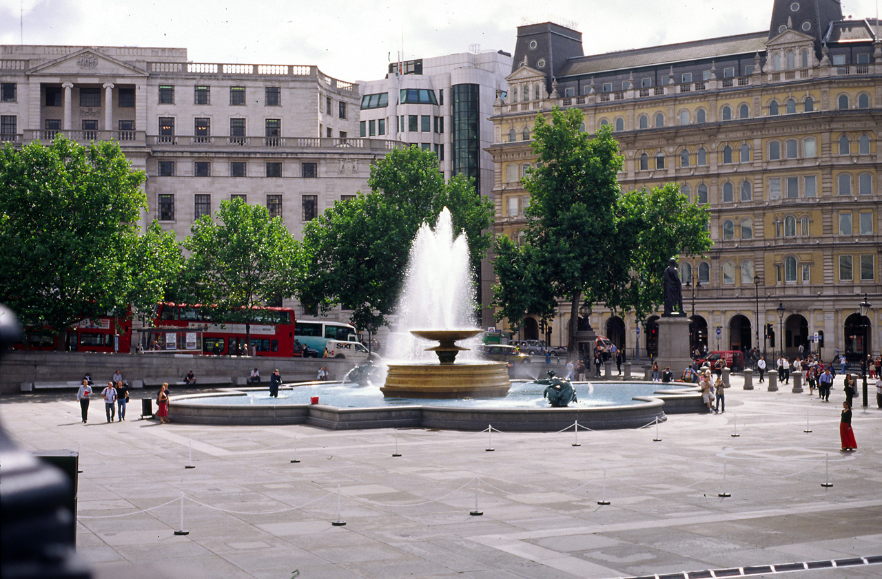 05-08-04, 054, Trafalgar Square  London, UK