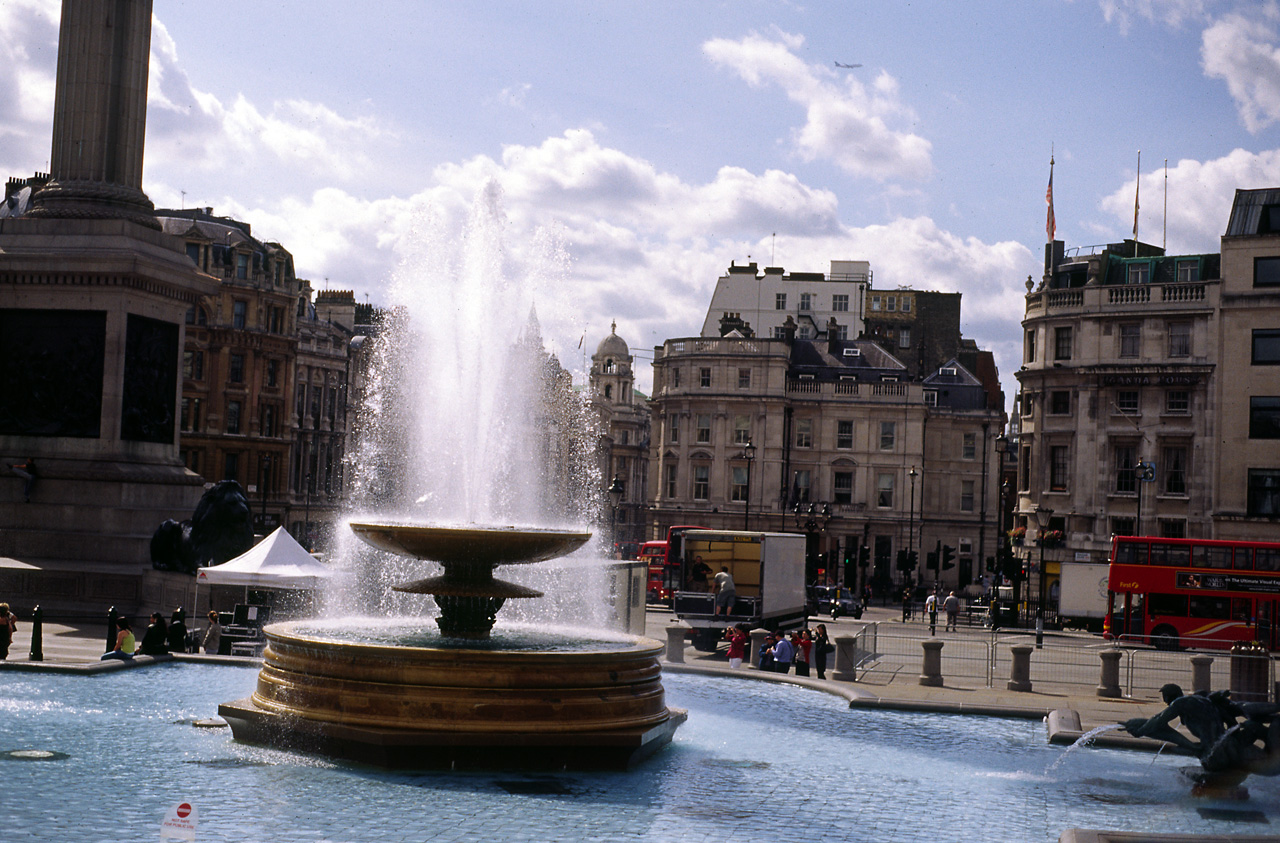 05-08-04, 058, Trafalgar Square  London, UK