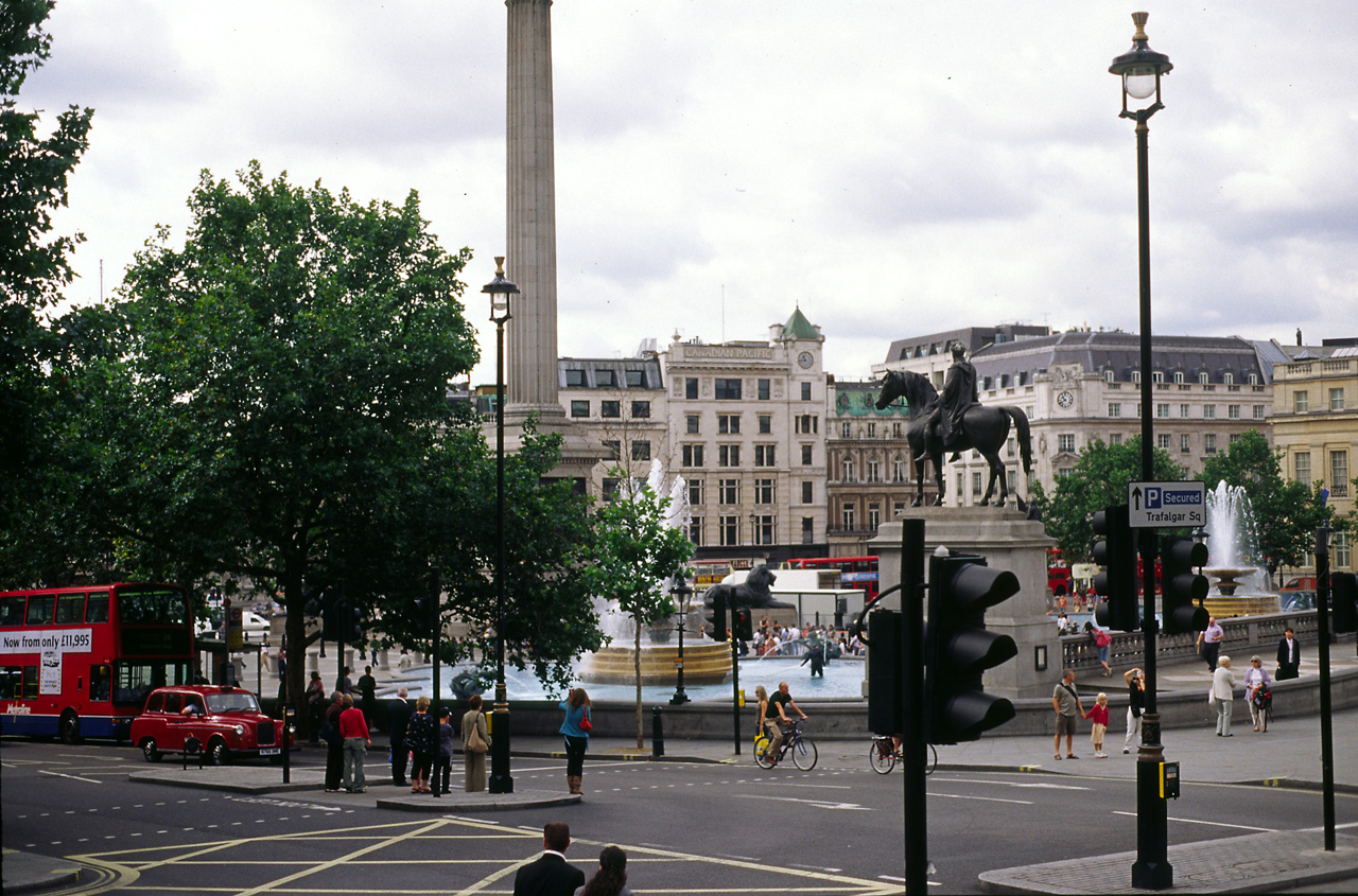 05-08-04, 065, Trafalgar Square  London, UK