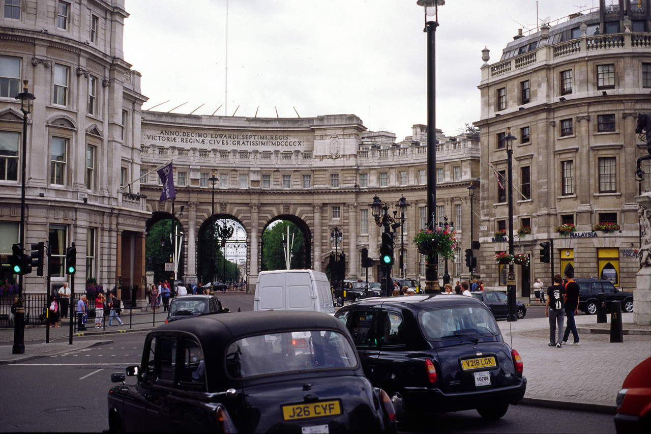 05-08-04, 066, Admiralty Arch, London, UK