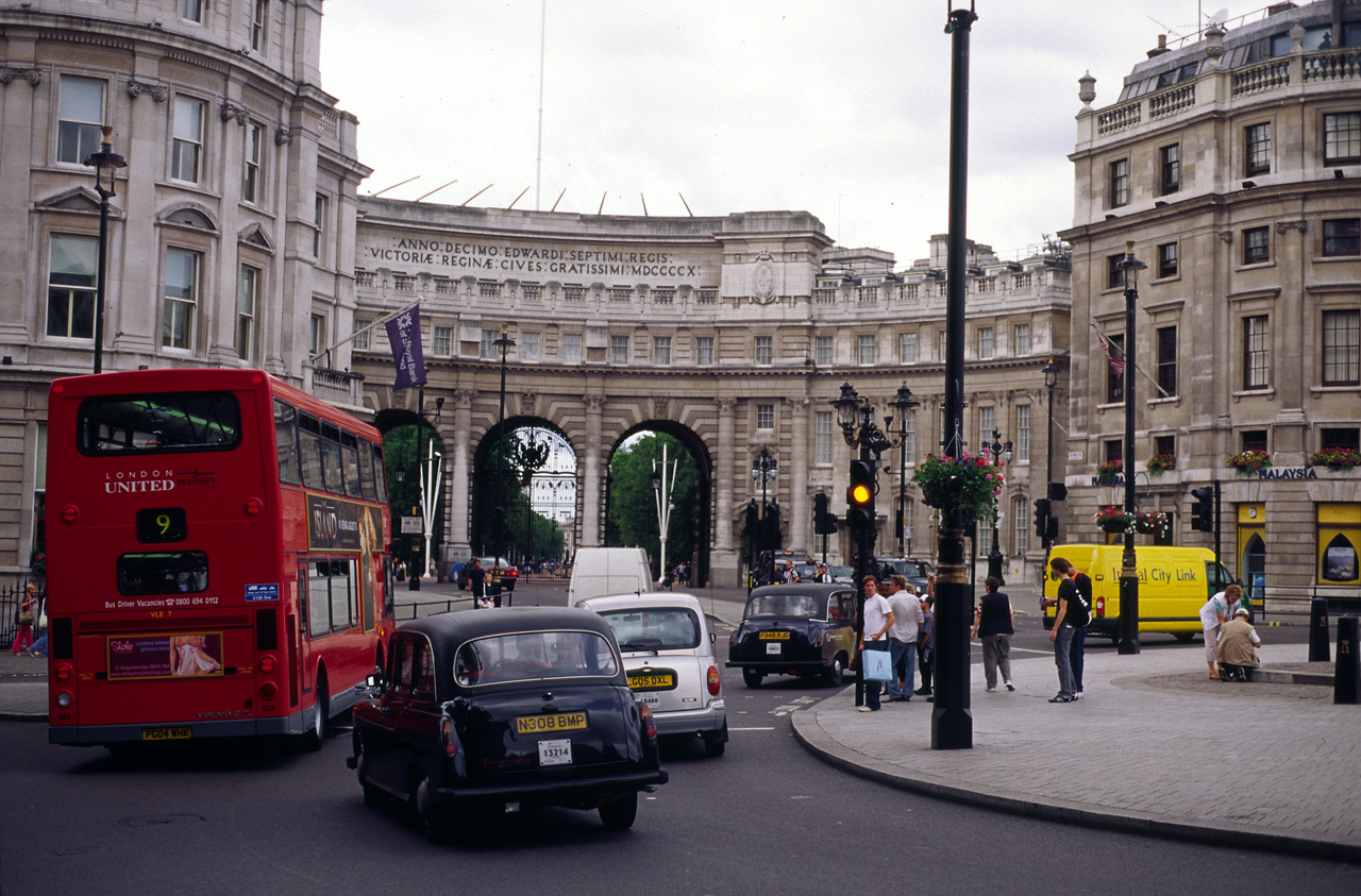 05-08-04, 067, Admiralty Arch, London, UK