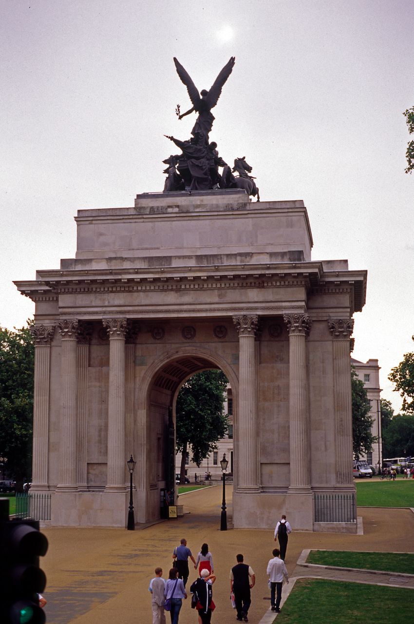 05-08-04, 092, Wellington  Arch, Hyde Park Corner,  London, UK