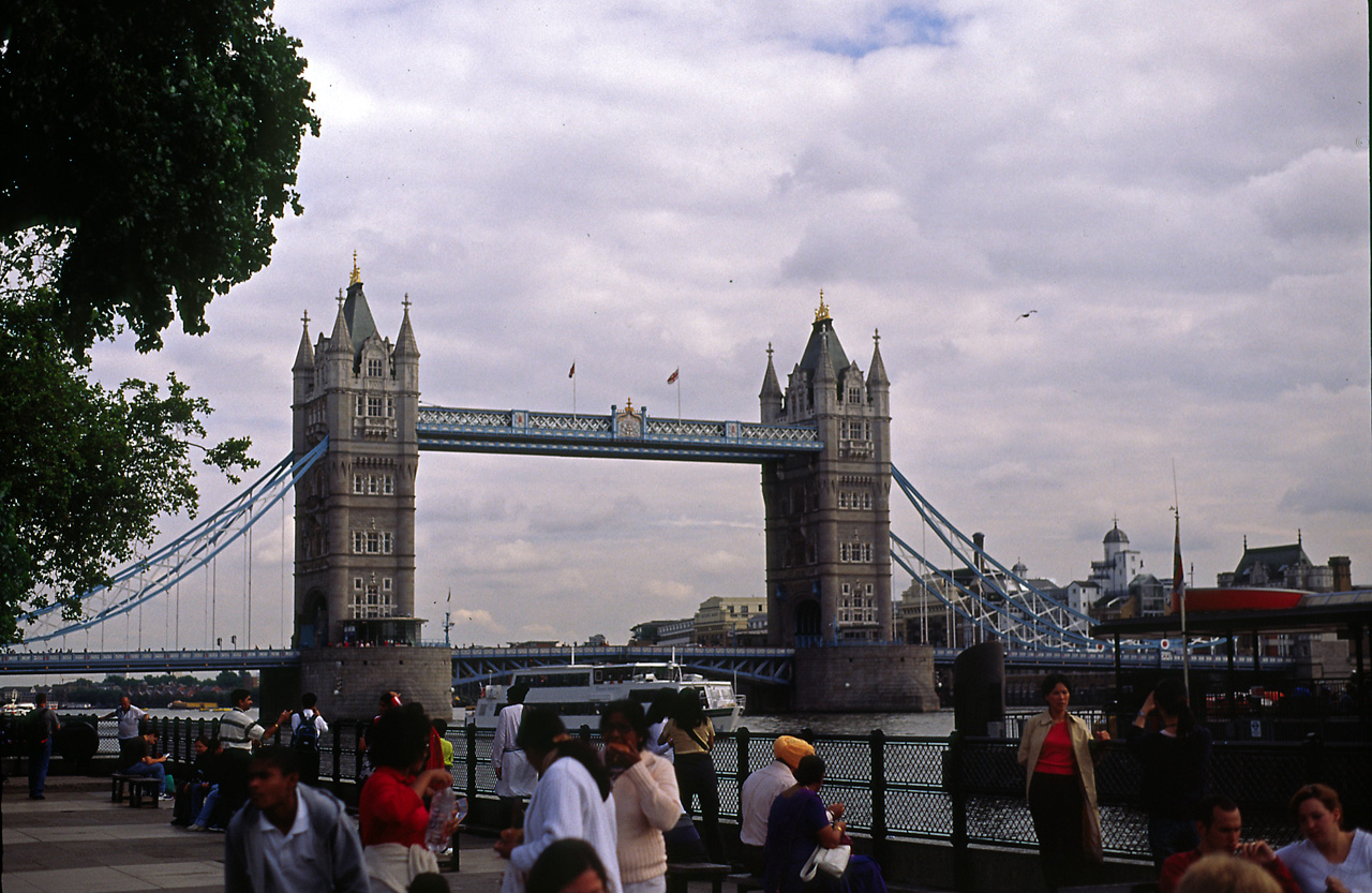 05-08-04, 108, Tower Bridge, London, UK