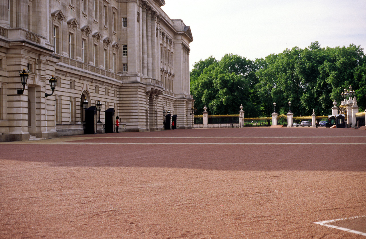 05-08-05, 127, Buckingham Palace, London, UK