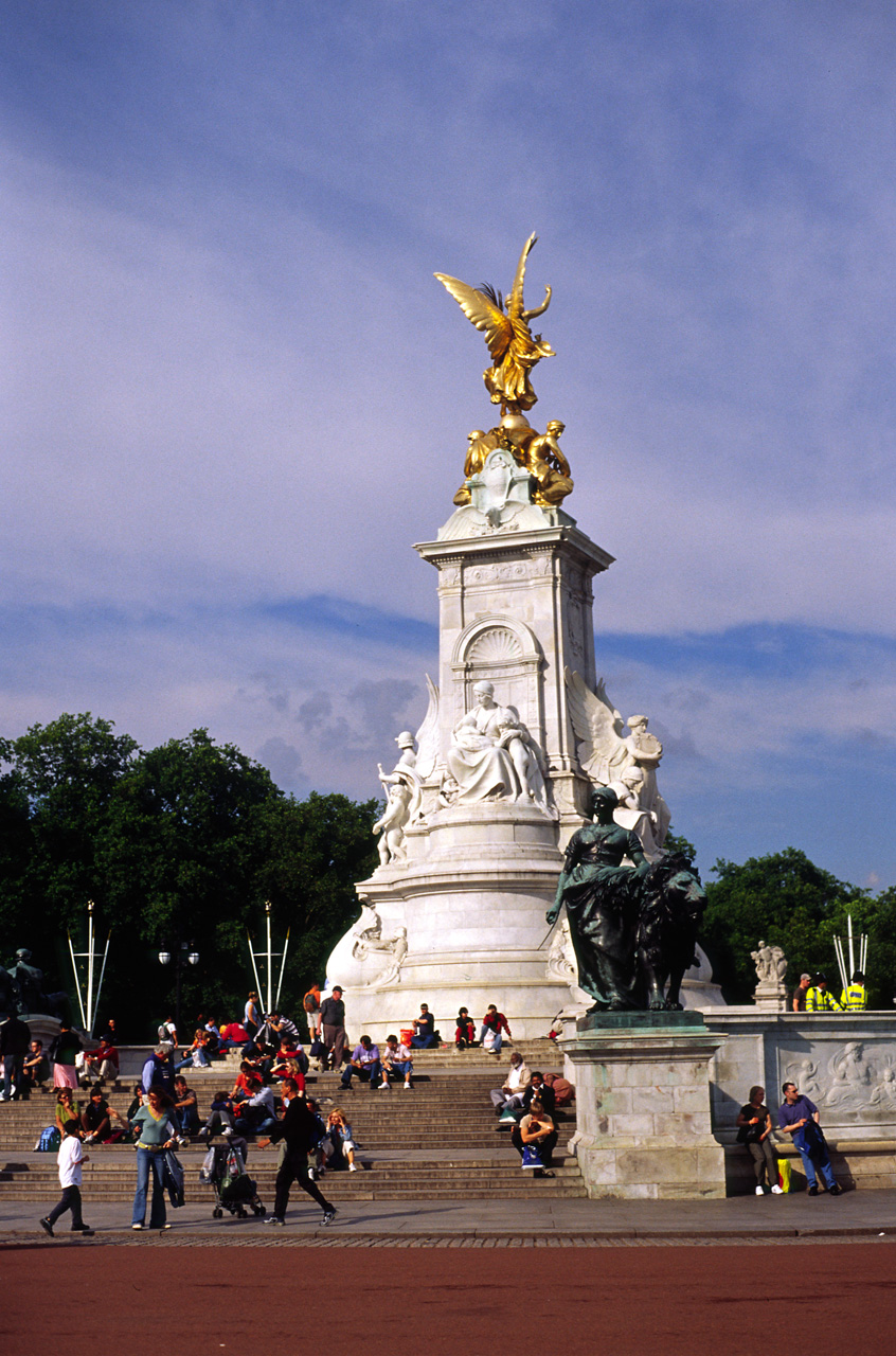 05-08-05, 132, Victoria Memorial, London, UK