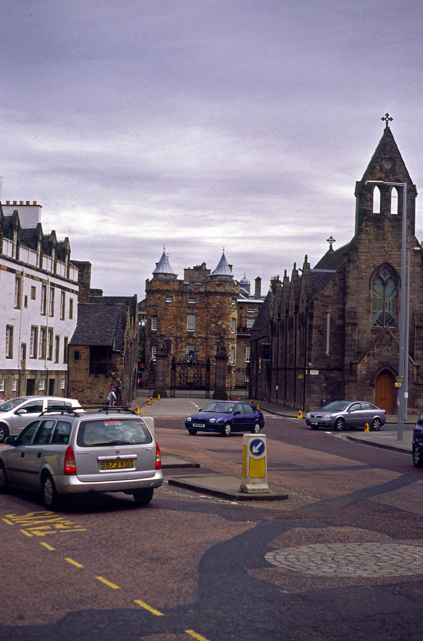 05-08-08, 213, Holyrood House, Edinburgh, Scotland - UK