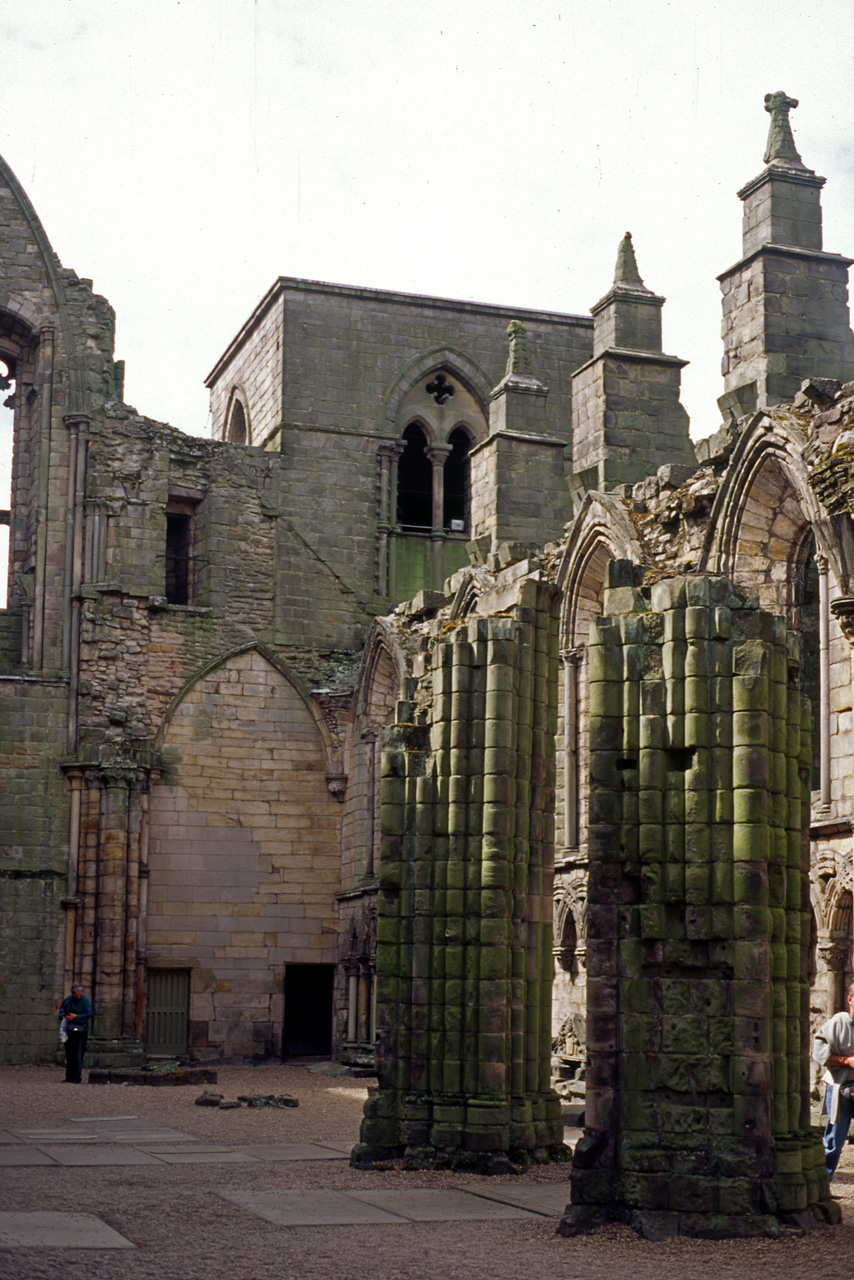 05-08-08, 219, Holyrood House, Edinburgh, Scotland - UK