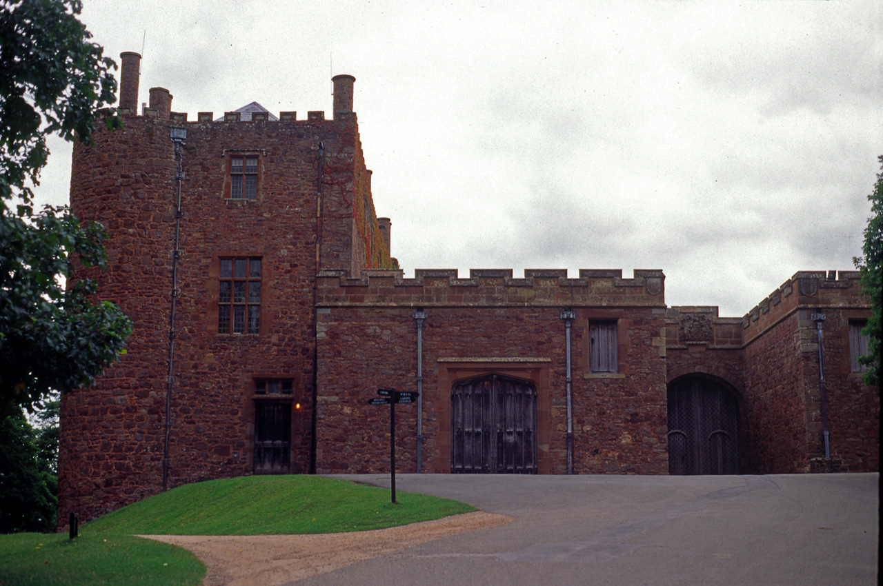 05-08-10, 252, Castle, Wales - UK