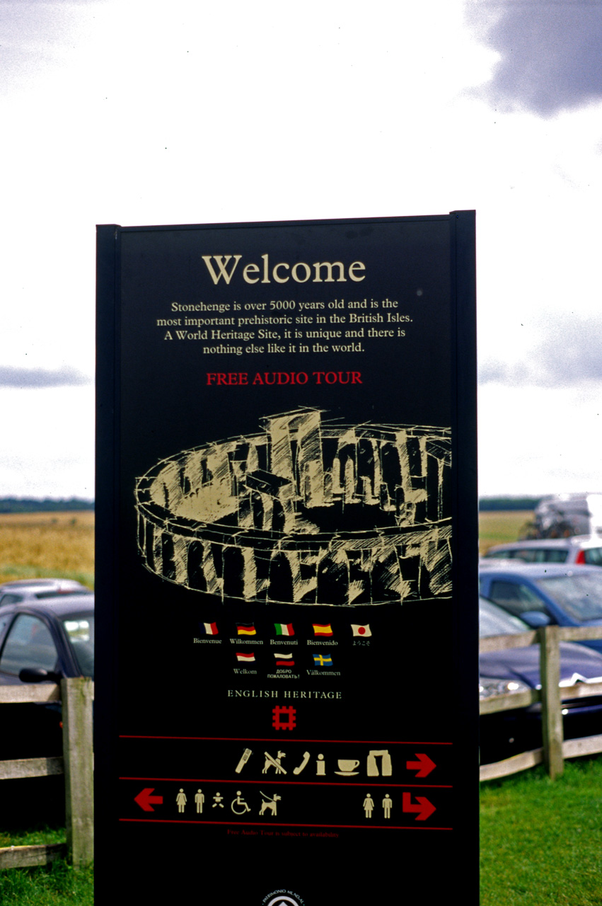 05-08-11, 256, Stonehenge, UK