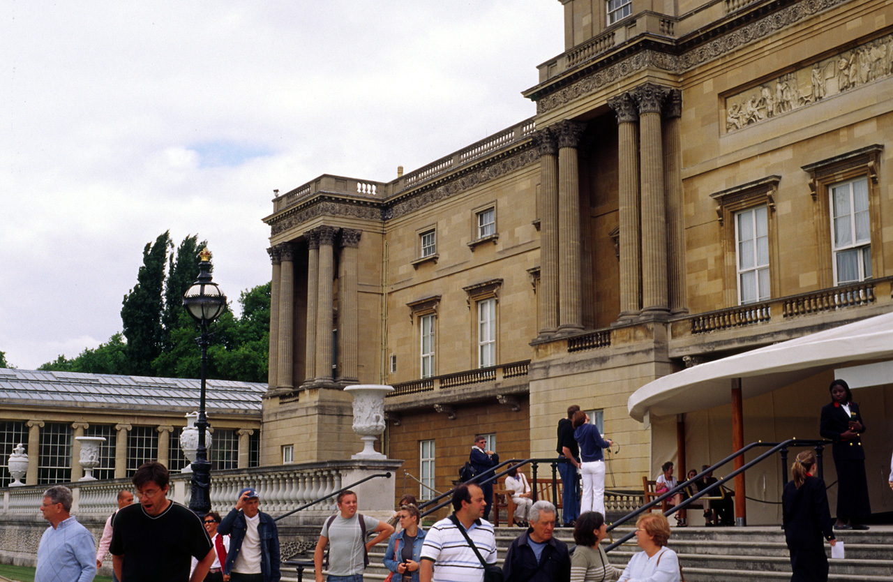 05-08-12, 282, Buckingham Palace, Back of, London, UK