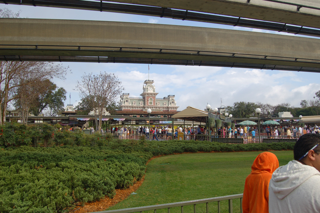 07-02-27, 007, Main Entrance, DisneyWorld, FL