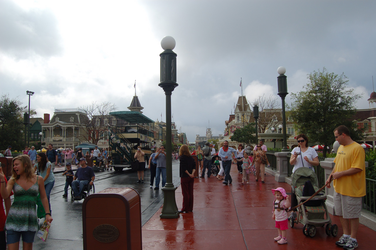 07-02-27, 032, Main Street, DisneyWorld, FL