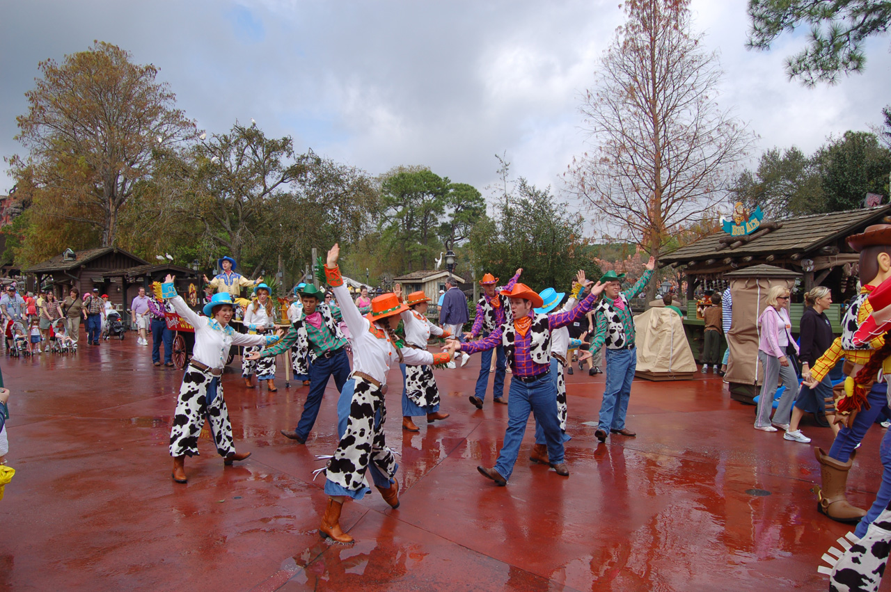 07-02-27, 050, Woody in Frontierland, DisneyWorld, FL