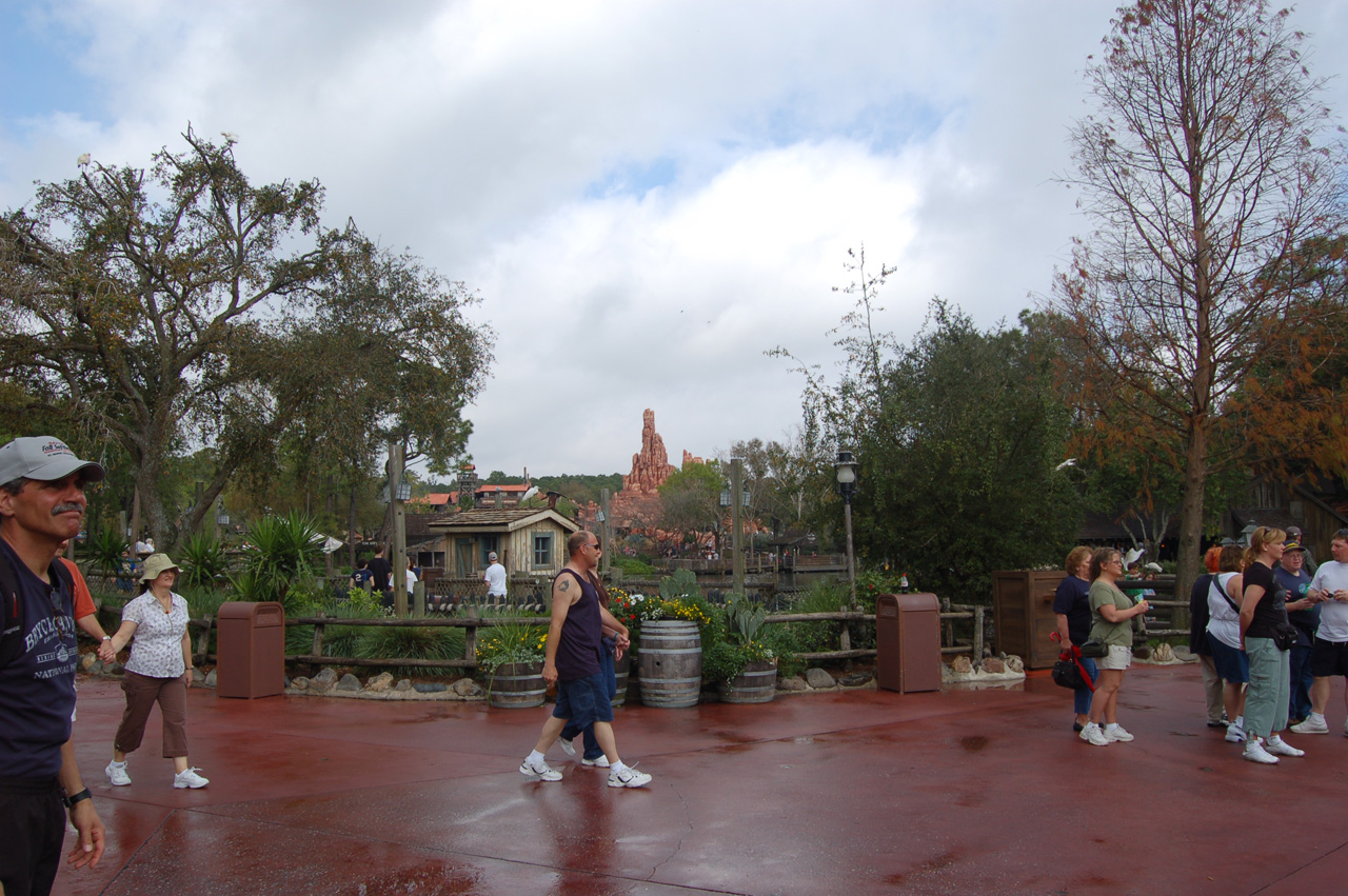 07-02-27, 055, Frontierland, DisneyWorld, FL