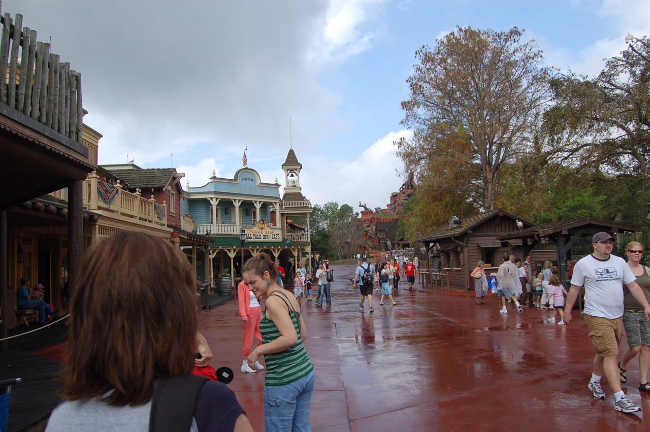 07-02-27, 056, Frontierland, DisneyWorld, FL