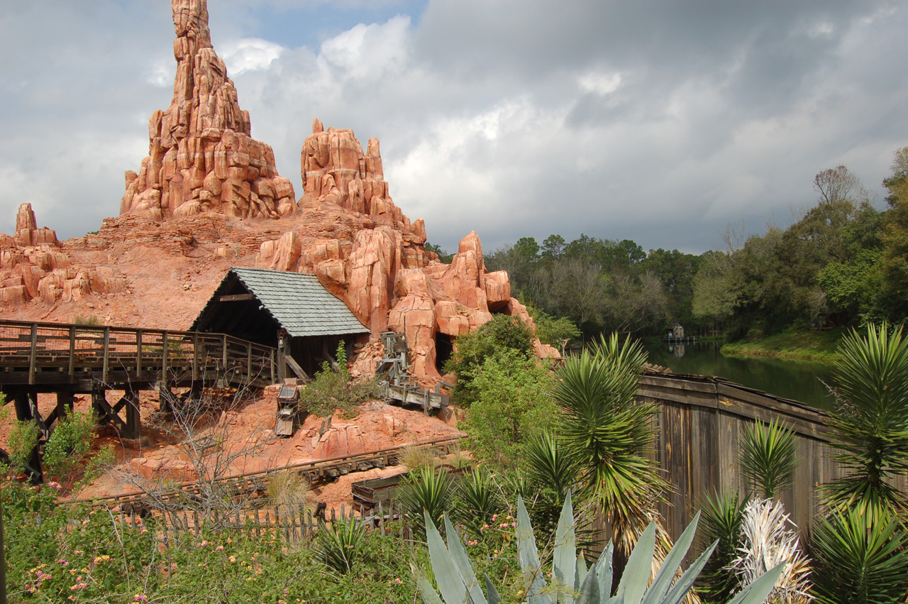 07-02-27, 076, Big Thunder Rail Frontierland, DisneyWorld, FL