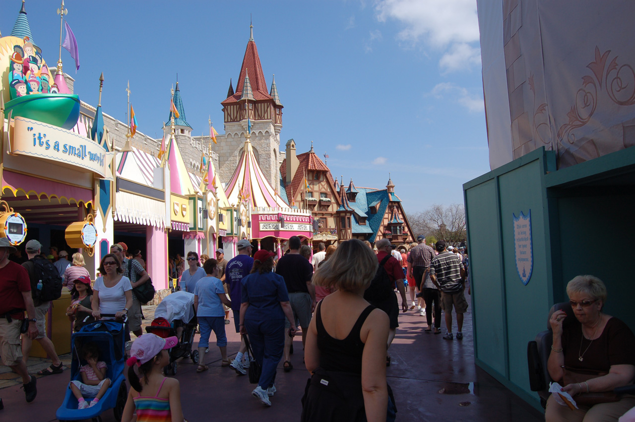 07-02-27, 105, Fantasyland, DisneyWorld, FL