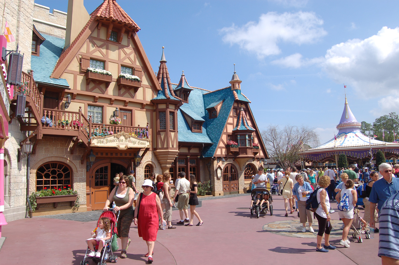 07-02-27, 108, Fantasyland, DisneyWorld, FL