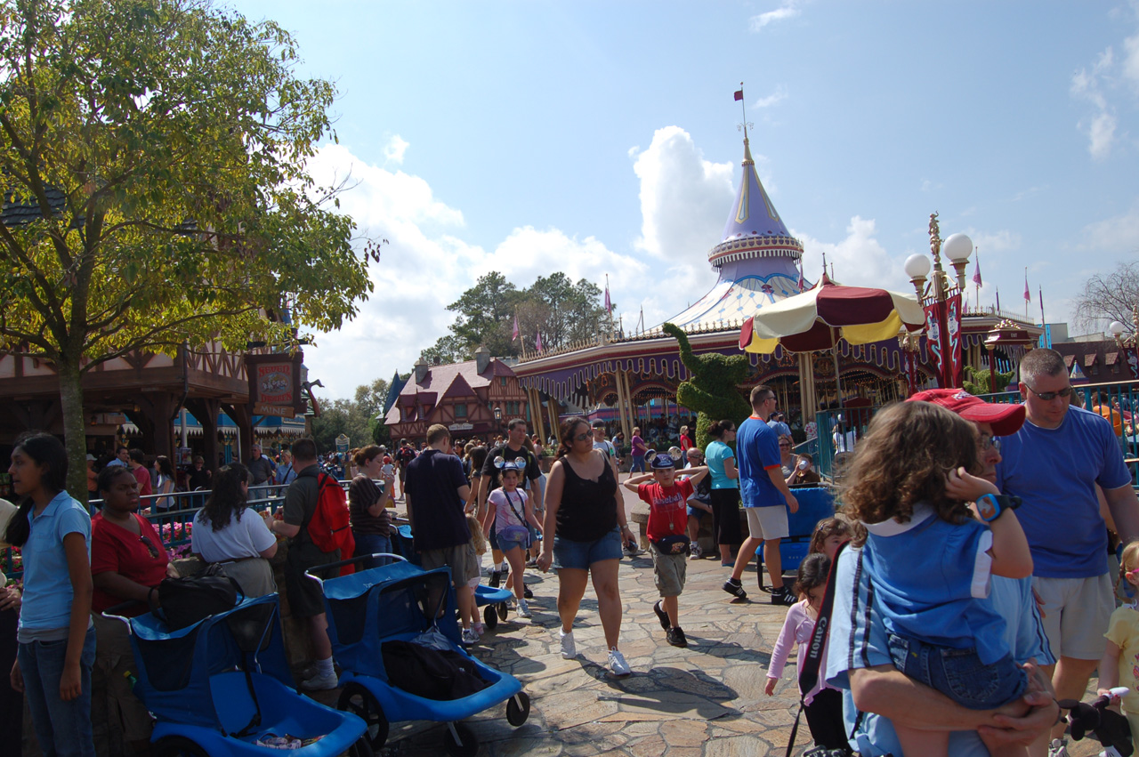 07-02-27, 119, Fantasyland, DisneyWorld, FL