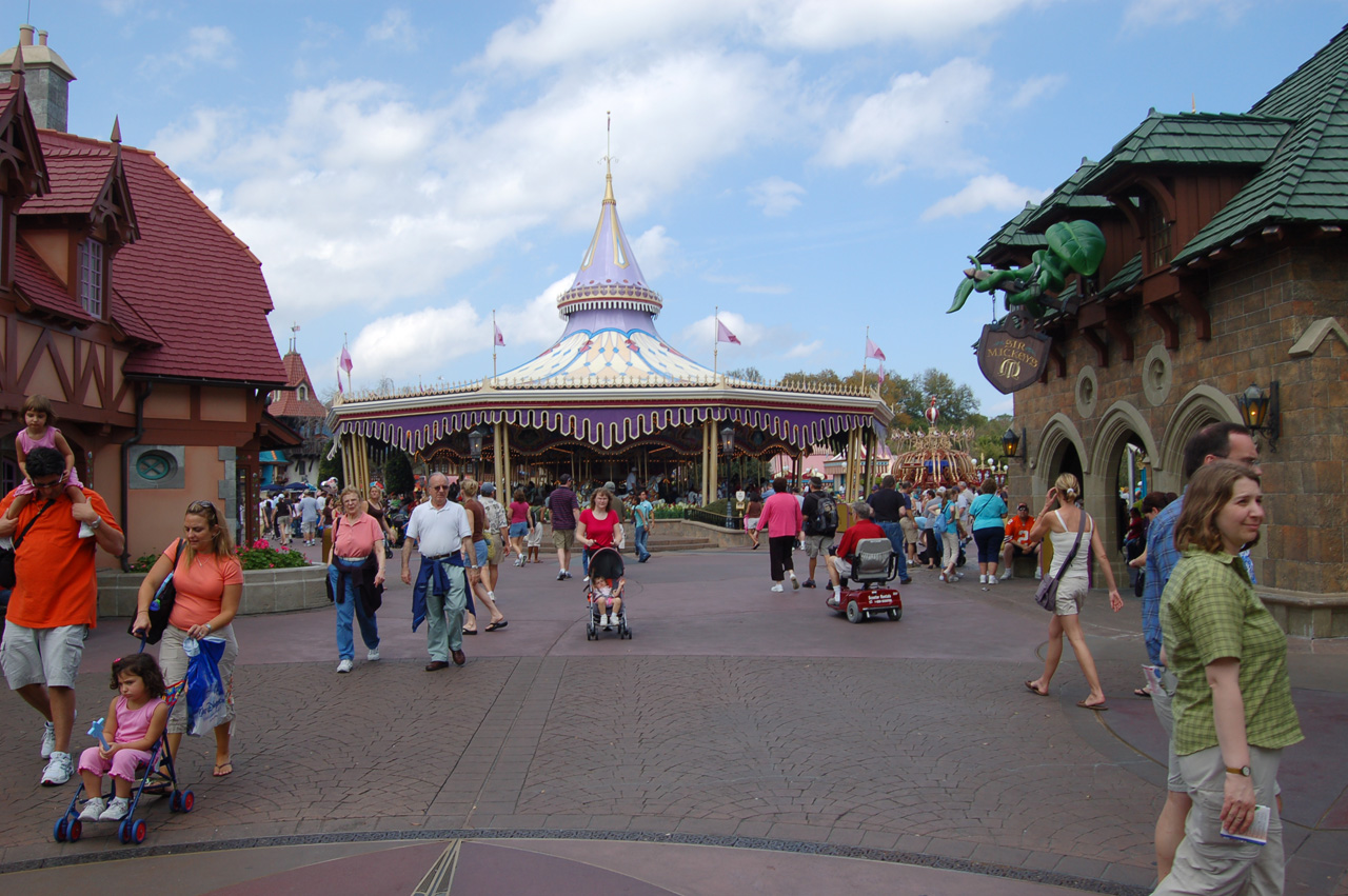 07-02-27, 147, Fantasyland, DisneyWorld, FL