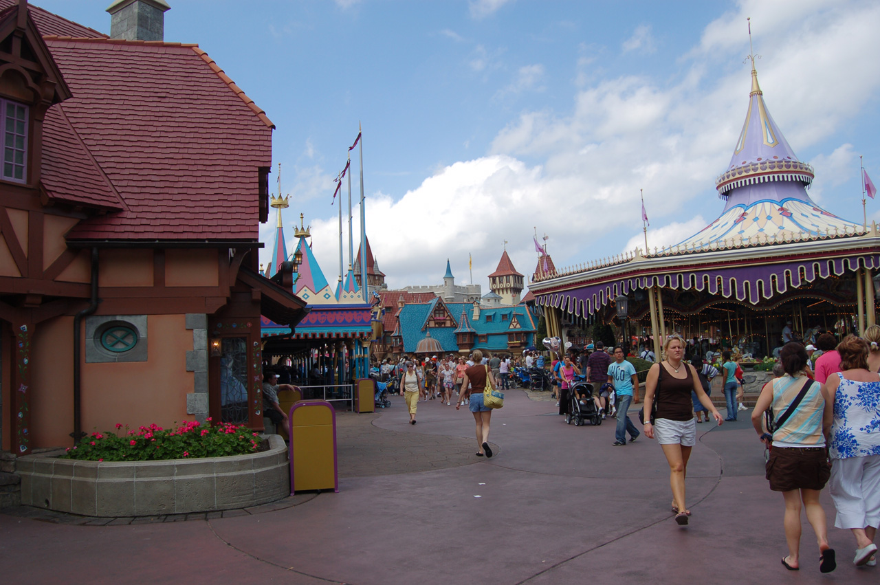 07-02-27, 148, Fantasyland, DisneyWorld, FL