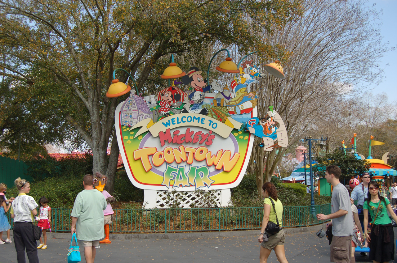 07-02-27, 151, Mickey's Toontown, DisneyWorld, FL