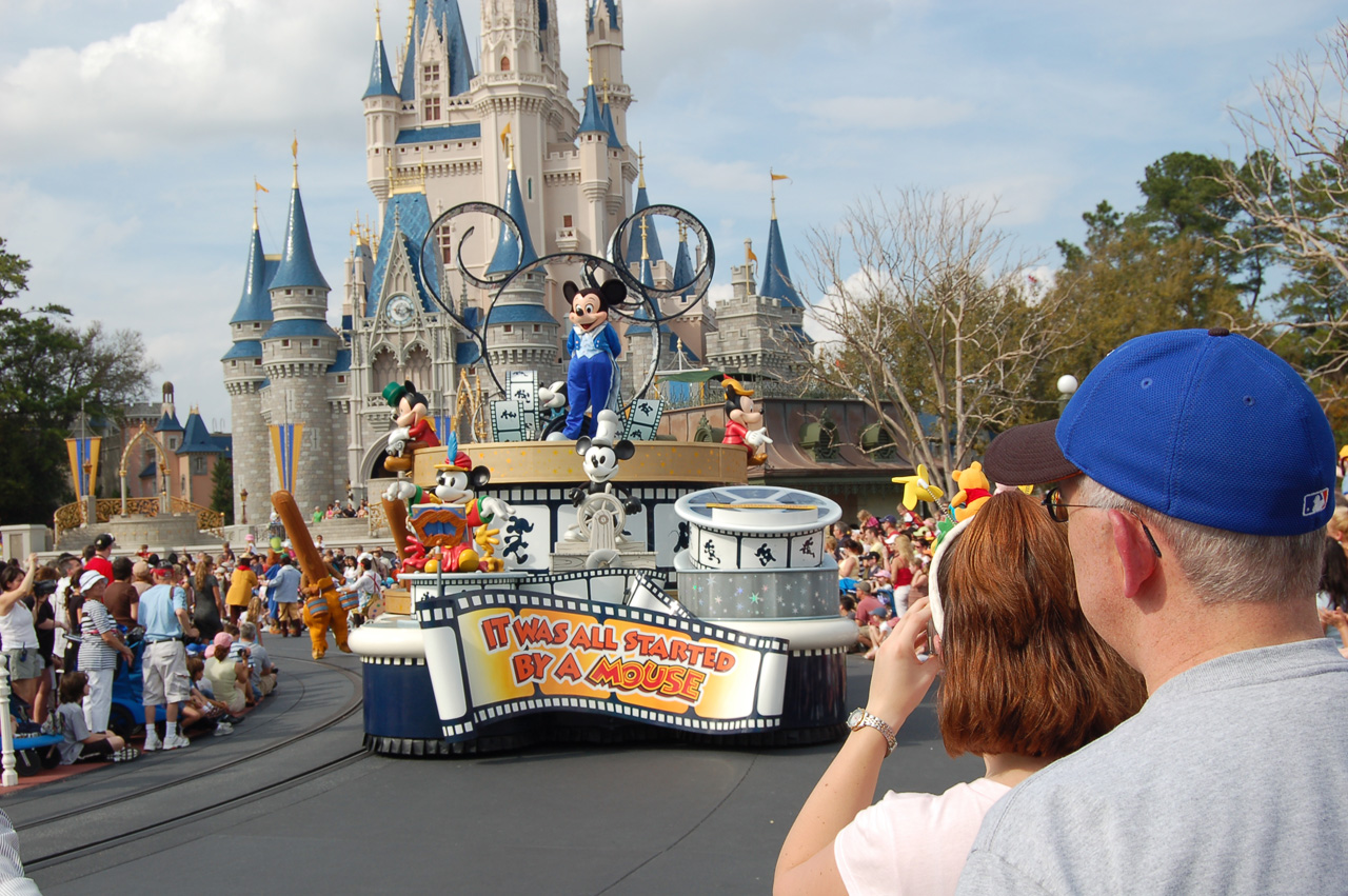 07-02-27, 216, Disney Parade, DisneyWorld, FL