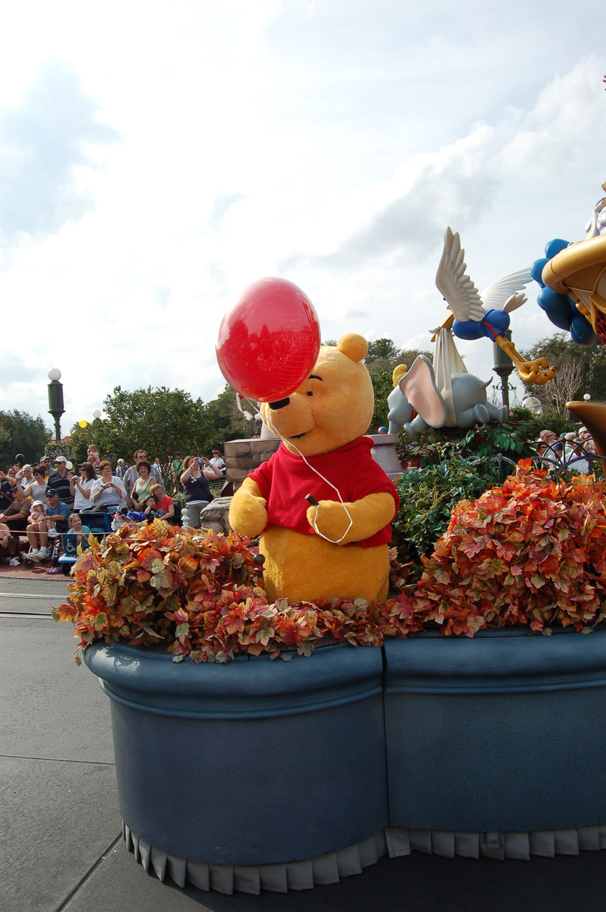 07-02-27, 231, Disney Parade, DisneyWorld, FL