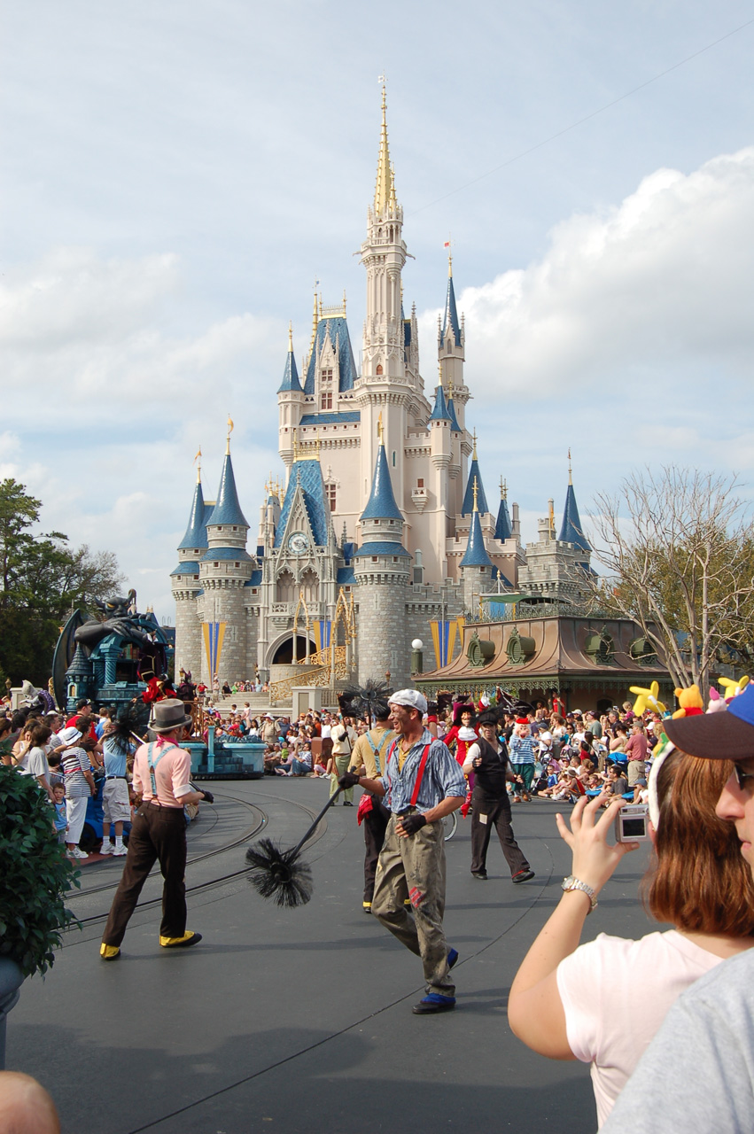 07-02-27, 232, Disney Parade, DisneyWorld, FL