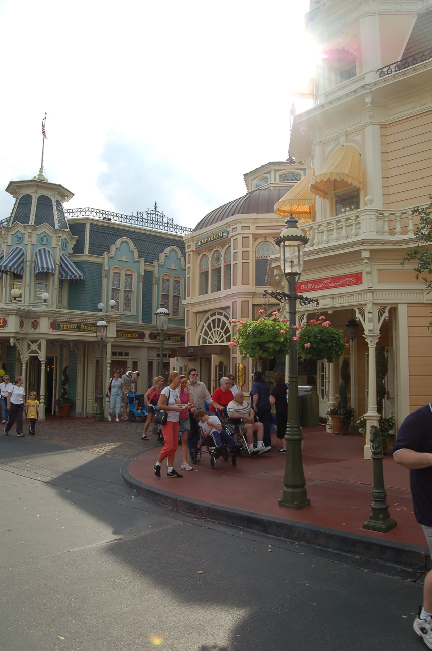 07-02-27, 264, Main Street, DisneyWorld, FL