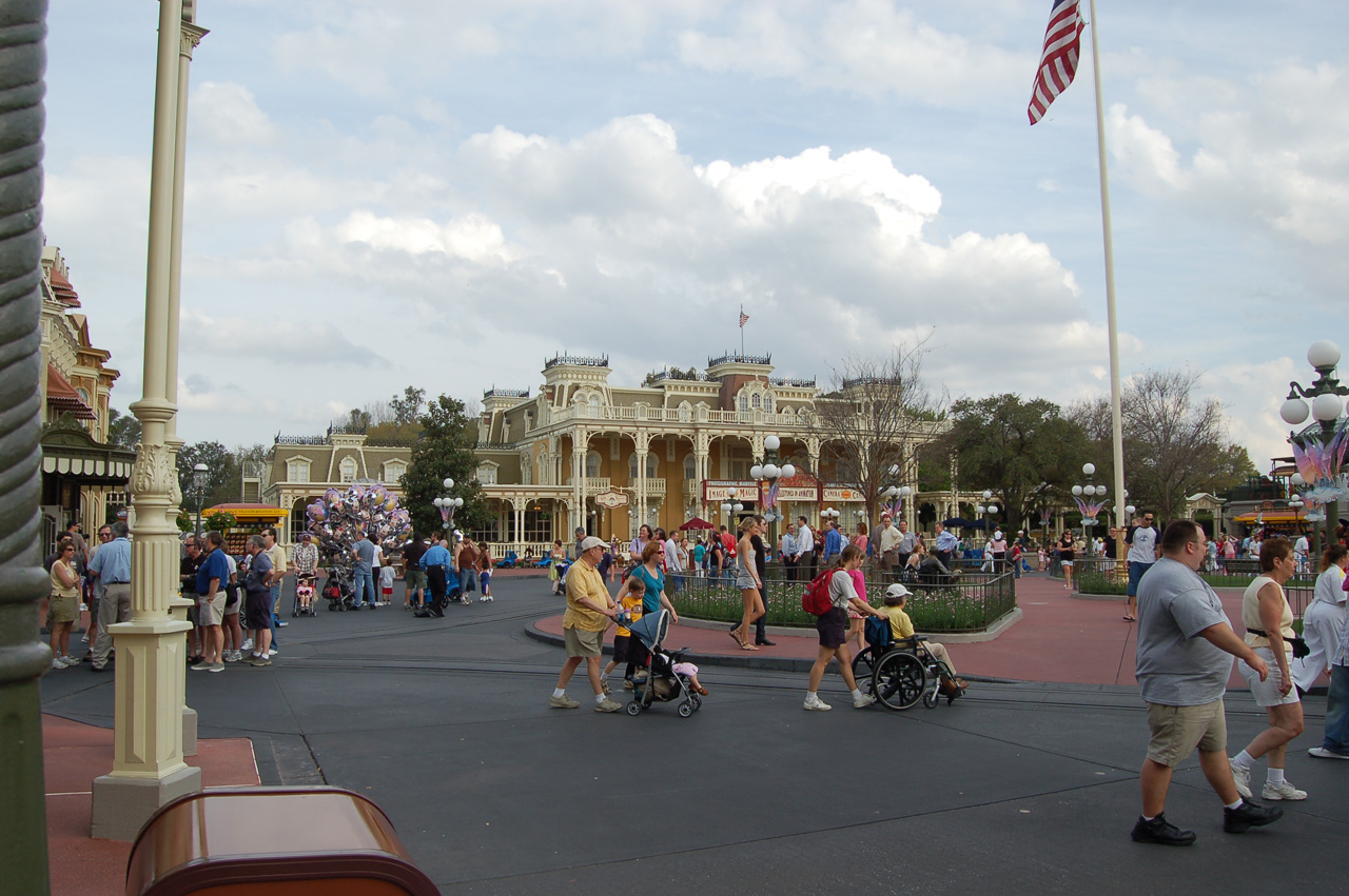 07-02-27, 266, Main Street, DisneyWorld, FL