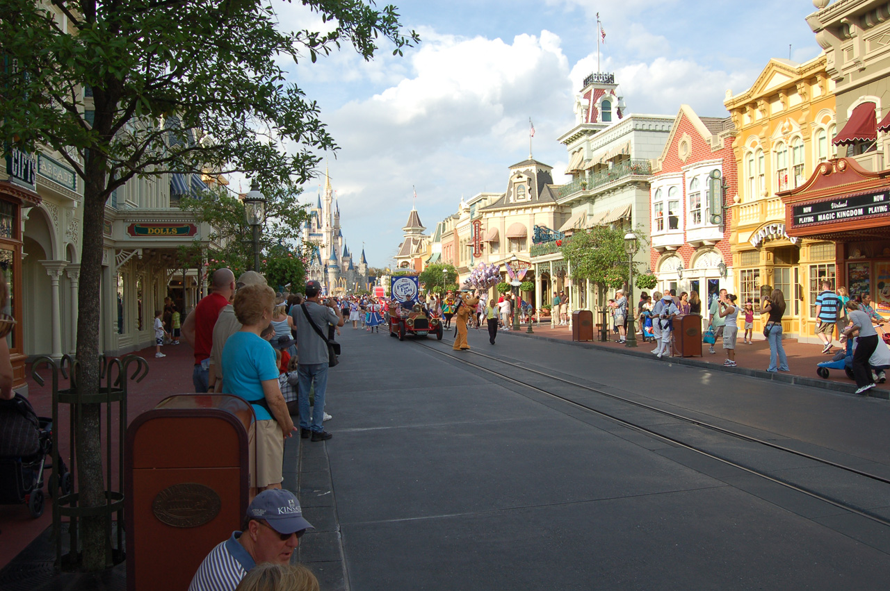 07-02-27, 269, Main Street, DisneyWorld, FL