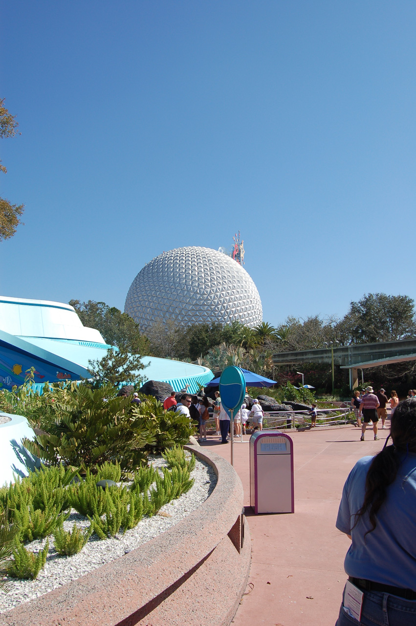 07-02-28, 016, Walk around Lake, Epcot Center, FL