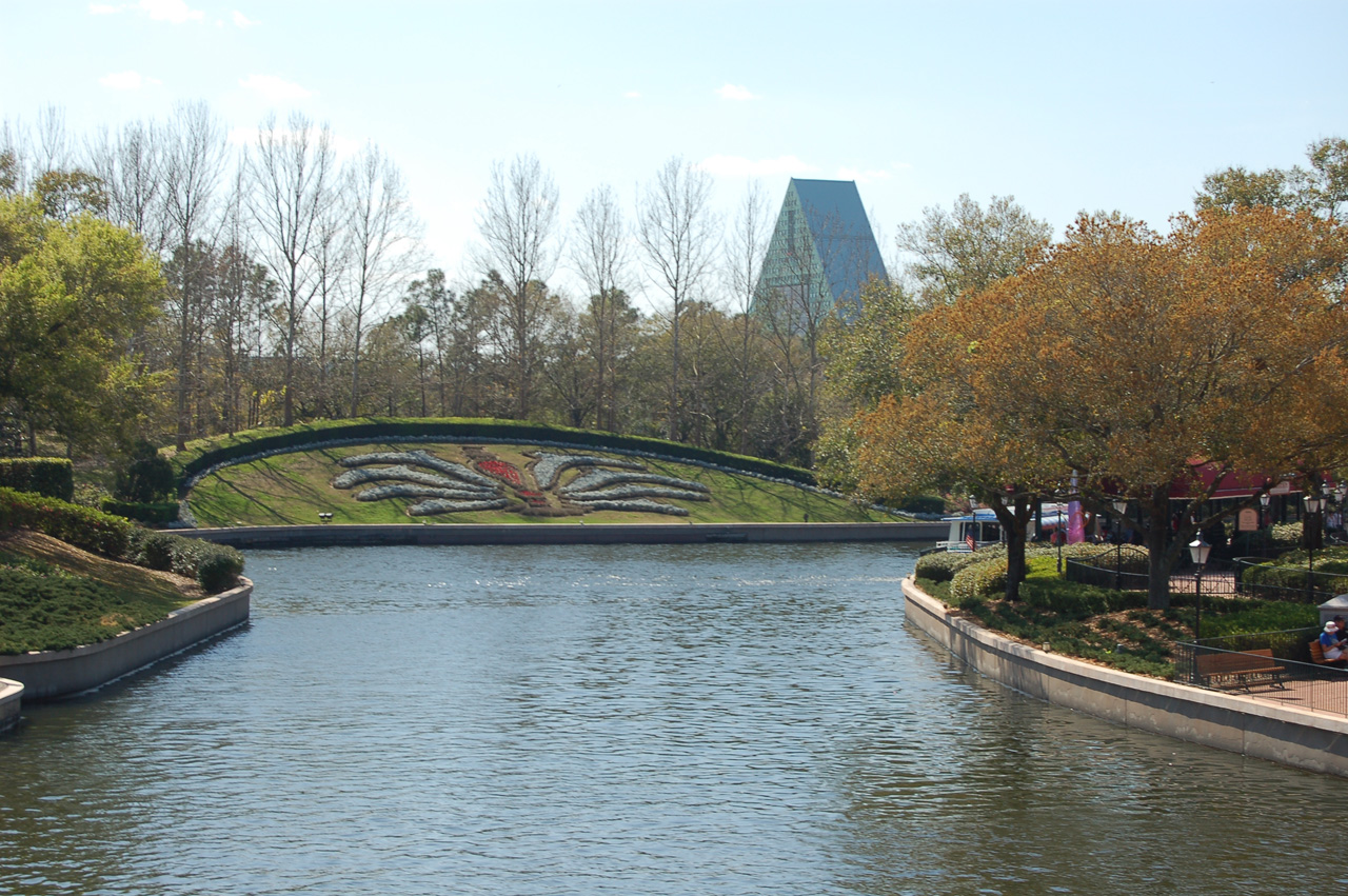 07-02-28, 055, Walk around Lake, Epcot Center, FL