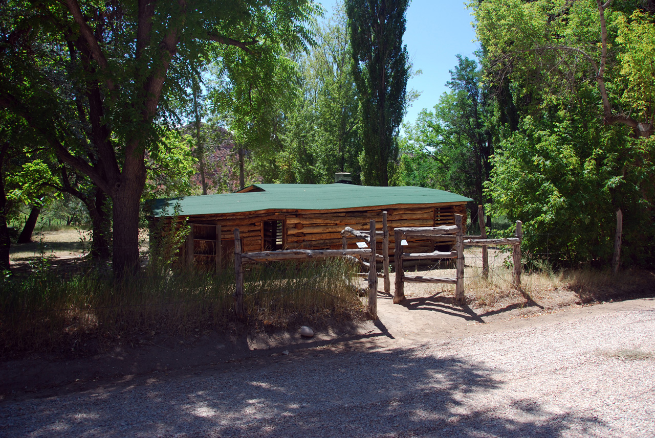 07-08-15, 120, Morris Cabin Dinosaur National Monument, Utah