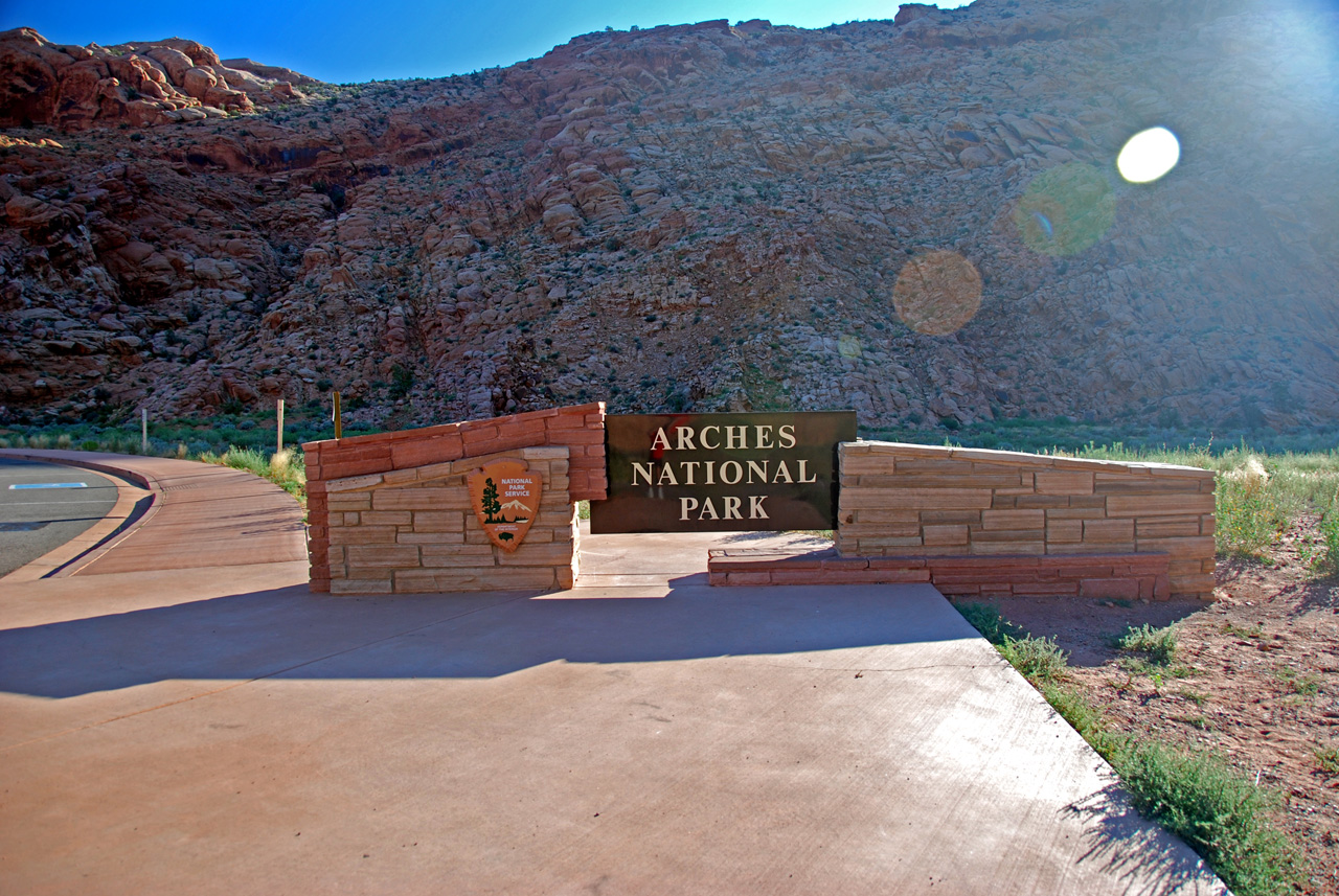 07-08-16, 003, Welcome to the Arches National Park, Utah