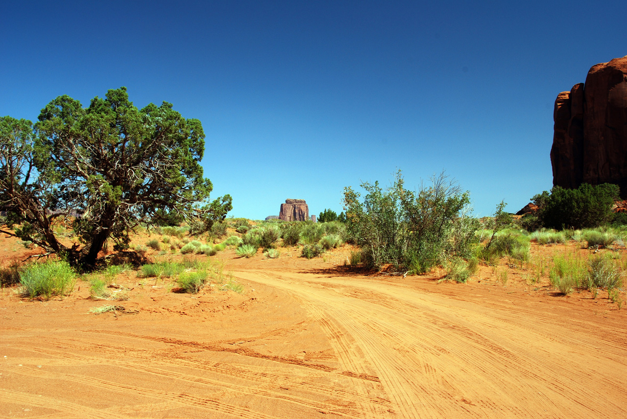 07-08-18, 109, Monument Valley Navajo Tribal Parl, Utah