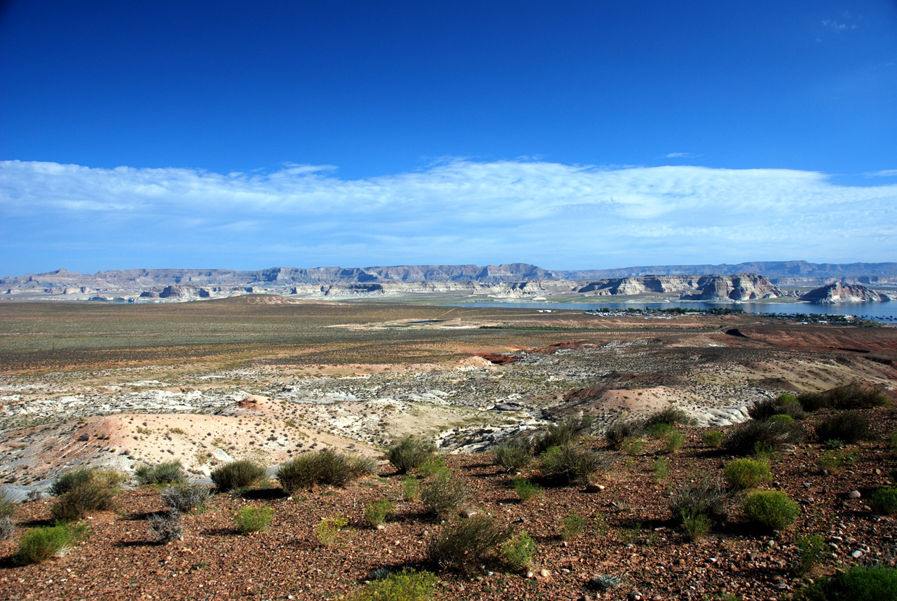 07-08-19, 002, Lake Powell, along Rt 89 in Az