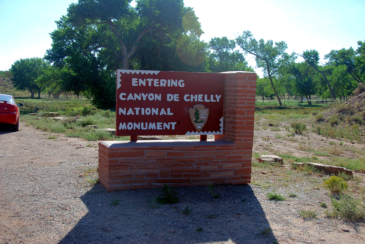 07-08-22, 003, Entering Canyon de Chelly, Az