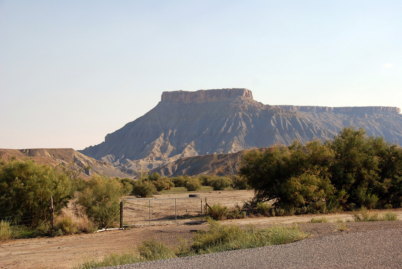 07-08-22, 186, Rt 95, Glenn Canyon National Rec Area, Utah